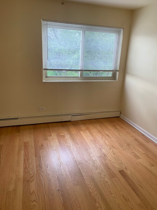 Foto del edificio - 8506 Waukegan Rd