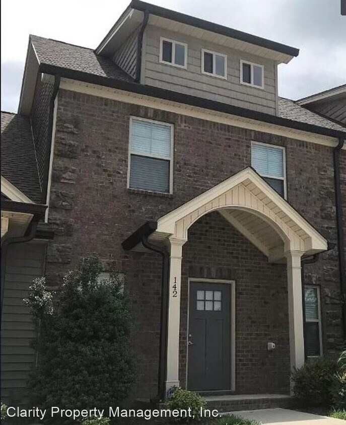 Primary Photo - 2 br, 2.5 bath House - 142 Belle Chase Way NE