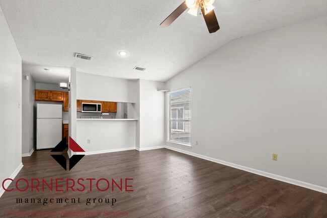Foto del edificio - Tiger Town Crib — 1BR Just Minutes from Ca...
