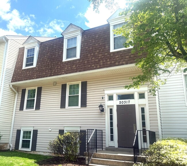 Building Photo - 20317 Beaconfield Ter