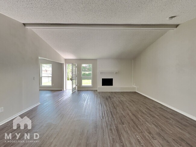 Building Photo - 1638 Clydesdale Dr