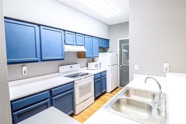 Foto del edificio - 7258 Regency Square Blvd