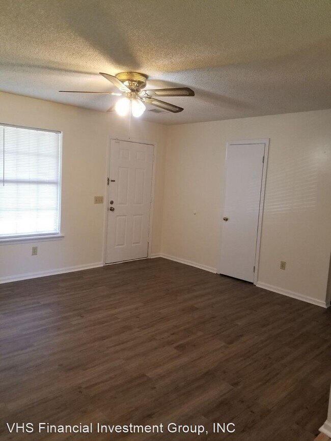 Building Photo - 3 br, 1 bath House - 148 DeAnn Drive