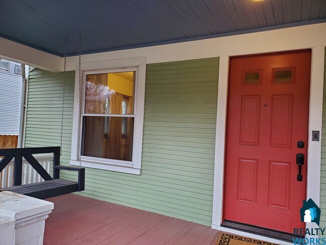 Foto del edificio - Charming 4 (+1) Bed Home!