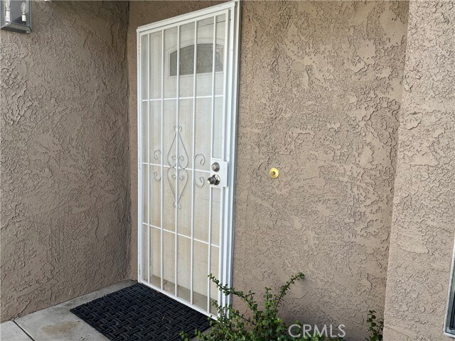 Foto del edificio - 44660 La Paz Rd