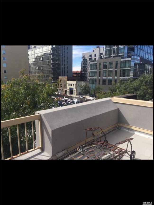 Foto del edificio - 24-09 41st Ave