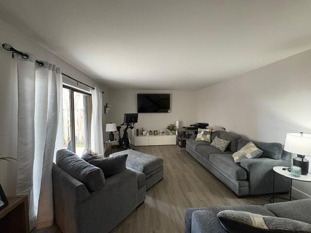 Building Photo - 303 Arabian Rd