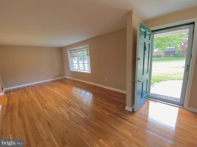 Building Photo - 8121 Edmonton Ct