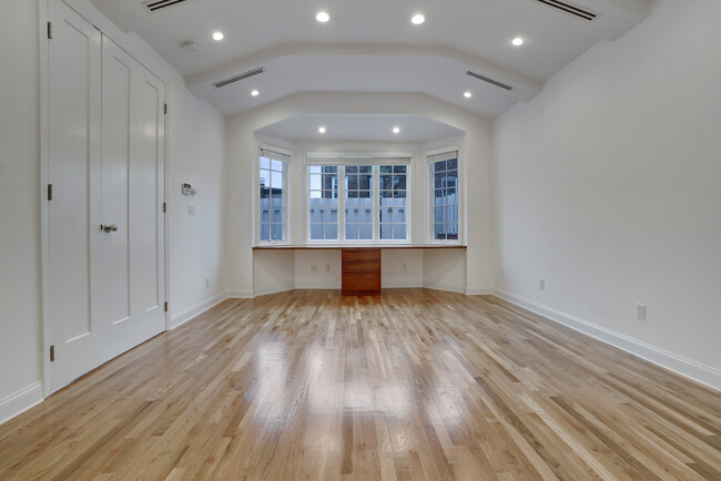 Foto del edificio - 496A Court St