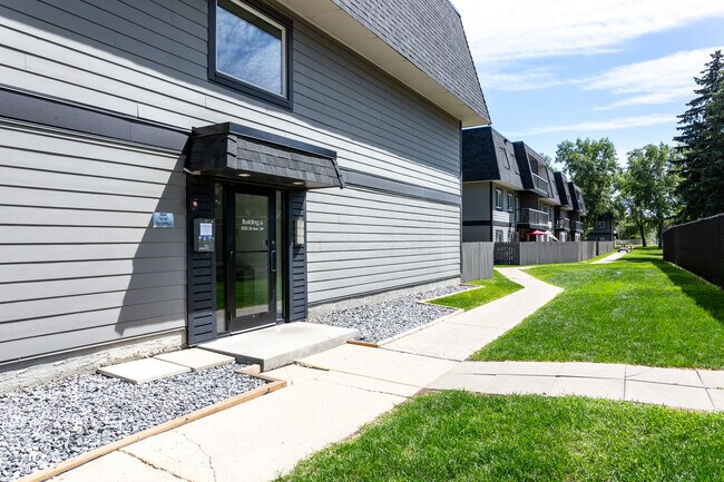 Photo du bâtiment - Westwinds Village