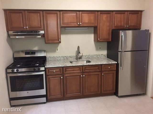 2 br, 1 bath - 82 Harrison Ave Apt #2 - 2 br, 1 bath  - 82 Harrison Ave Apt #2