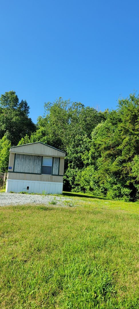 Building Photo - 798 Bonfire Dr