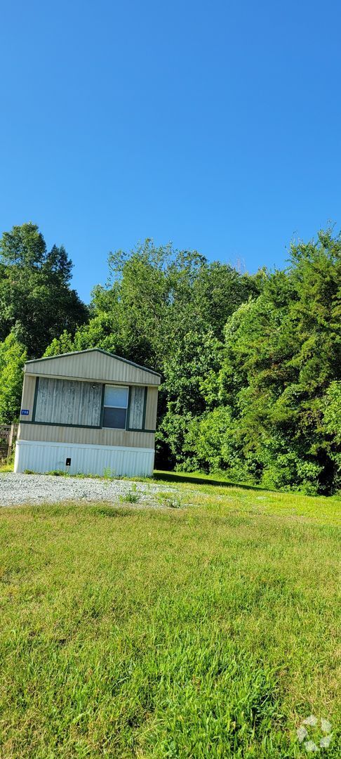 Building Photo - 798 Bonfire Dr