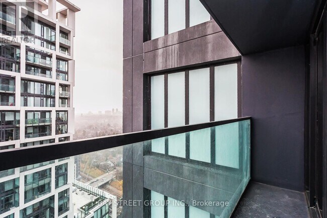 Building Photo - 20 Soudan Ave