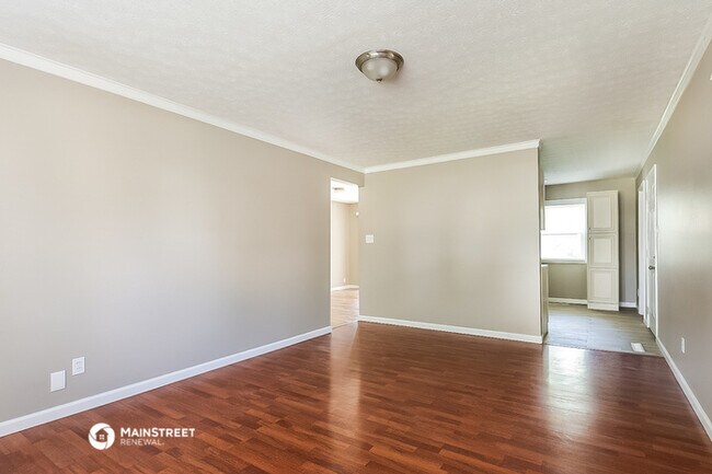 Building Photo - 4371 Beechgrove Dr