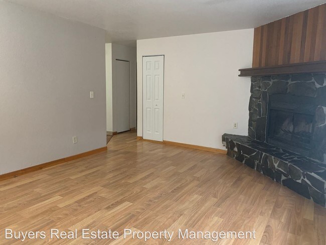 Building Photo - 3 br, 1.5 bath House - 3831 E 66th Avenue