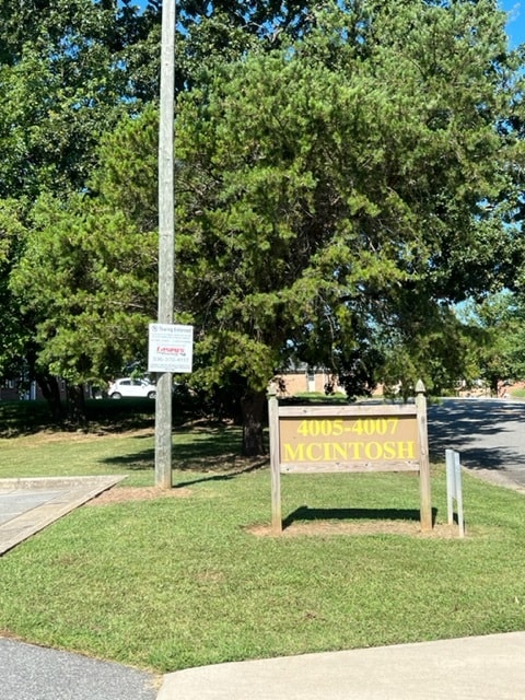 Building Photo - 4005 McIntosh St