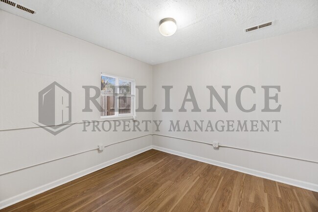 Foto del edificio - 508 N Tracy St