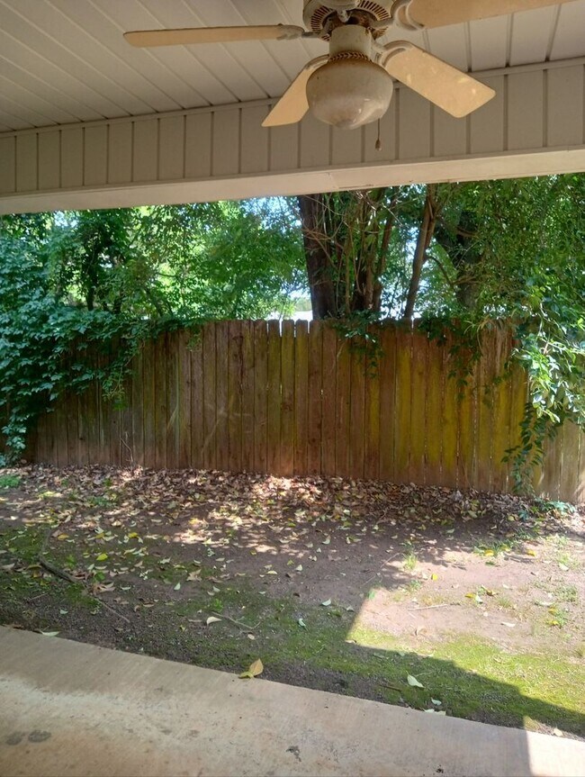 Foto del edificio - Now Available – 1-Level Condo in Alexandria, LA | $1,250/month