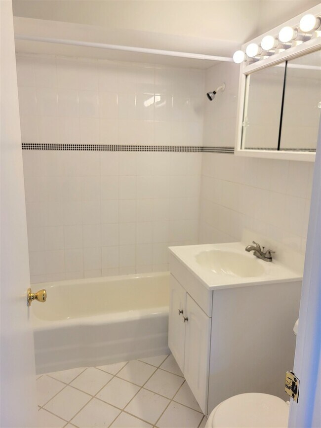 Foto del edificio - 8504 45th Pl
