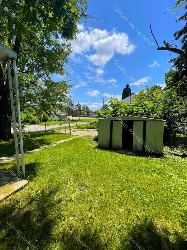 Foto del edificio - 4001 Mann Hall Ave