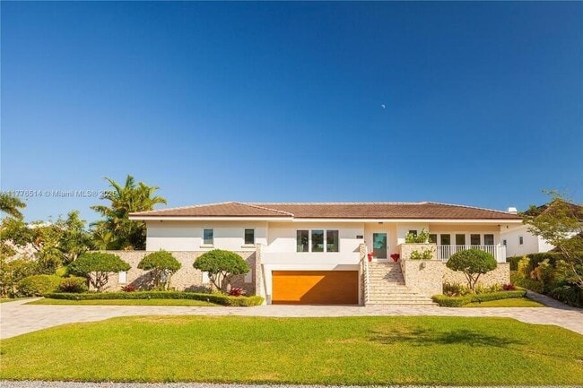 Foto del edificio - 6831 Sunrise Ct