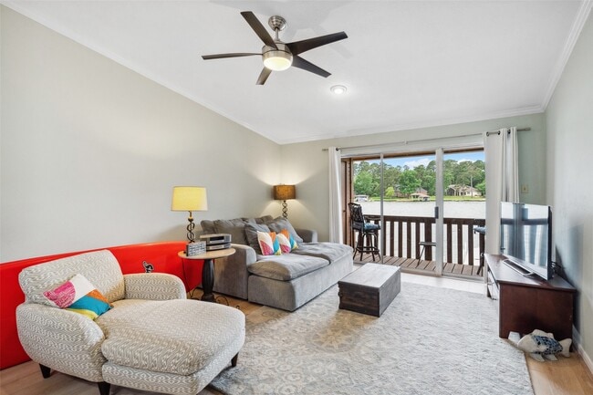 Foto del edificio - 801 River Rd