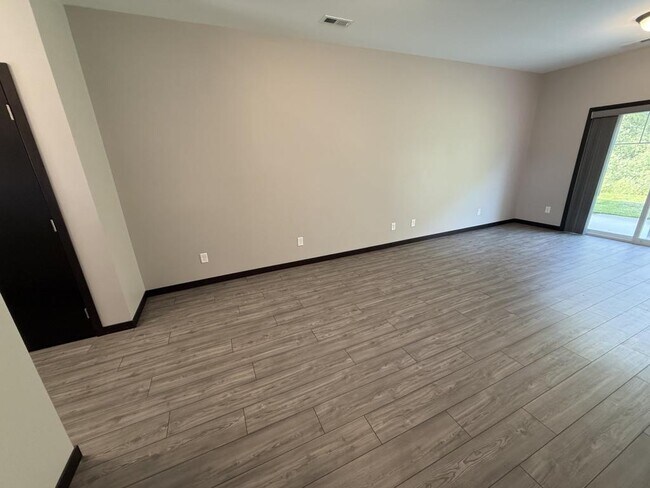 Foto del edificio - 1615 Ohana Ave