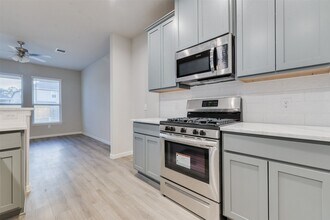 Building Photo - 27079 Badger Way