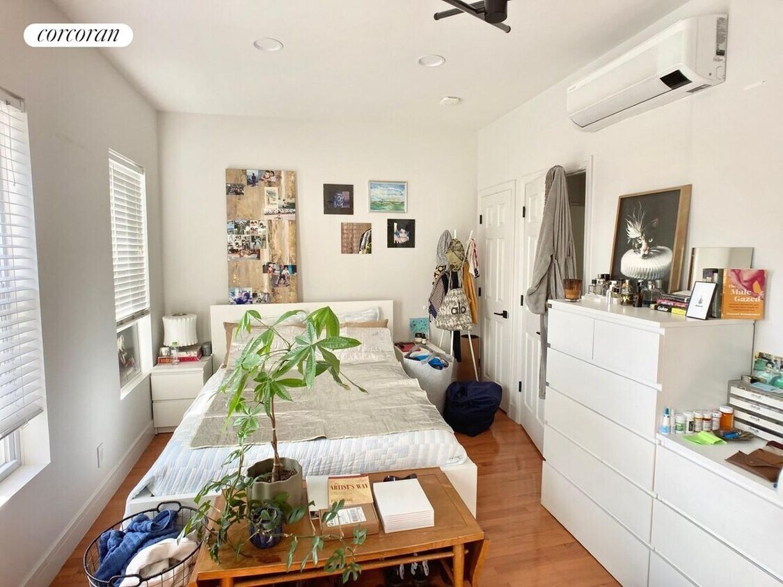 Foto principal - 1121 Lafayette Ave