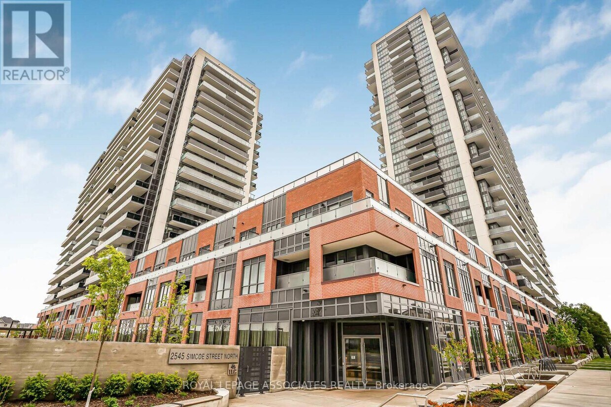 Primary Photo - 2524-2524 Simcoe St N
