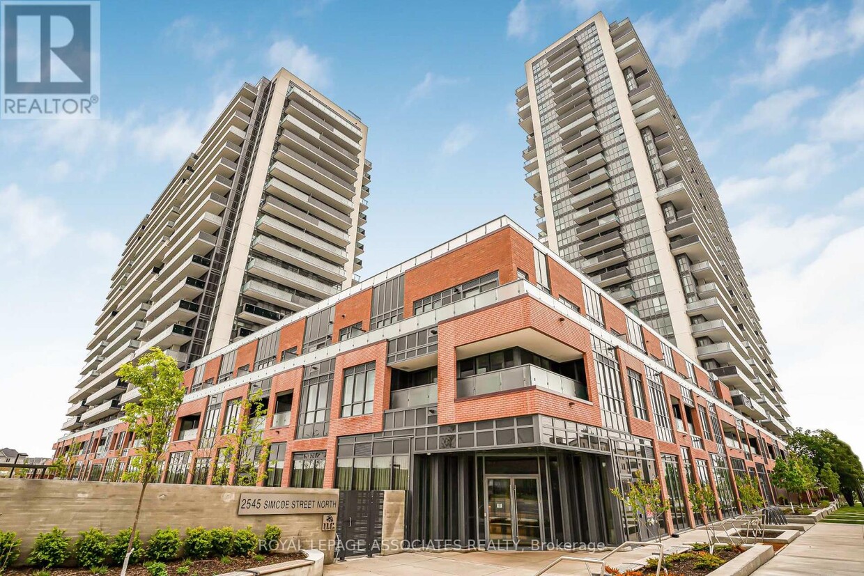 Primary Photo - 2545-2545 Simcoe St N
