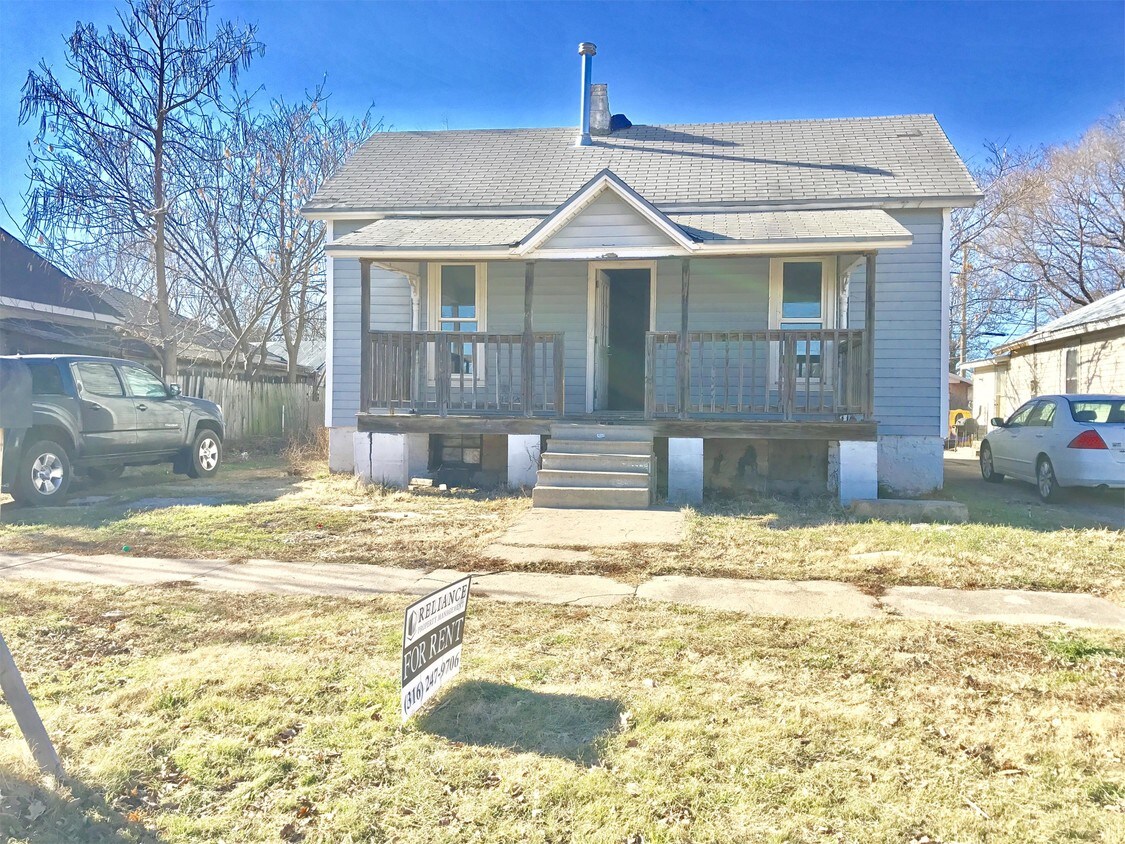 Primary Photo - 1713 Manning St