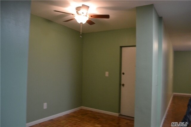 Foto del edificio - 73-20 Forest Ave