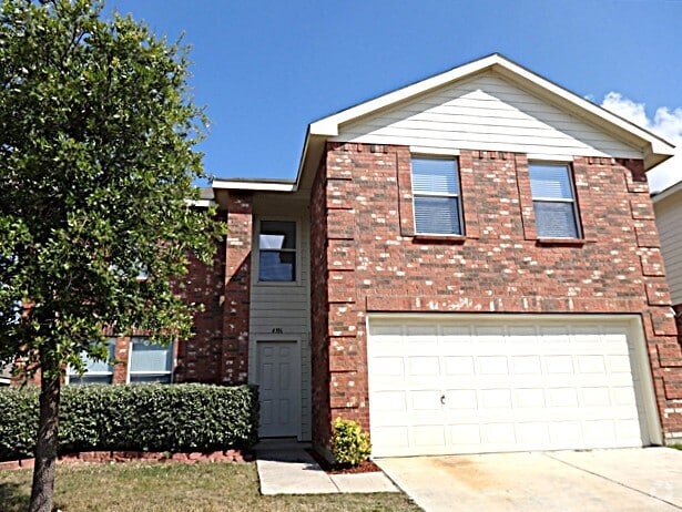 Building Photo - 4916 Water Ridge Ln