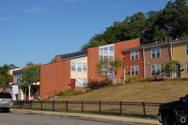 Building Photo - 2211-2218 Wilner Dr