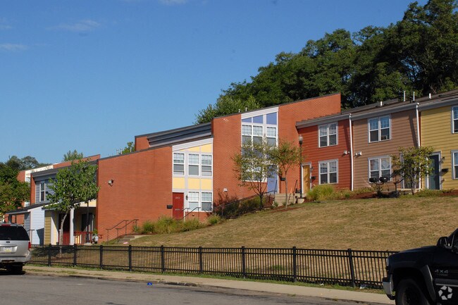 Foto del edificio - 2211-2218 Wilner Dr