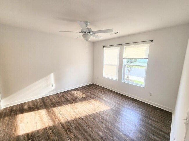 Building Photo - 8502 Chesapeake Blvd