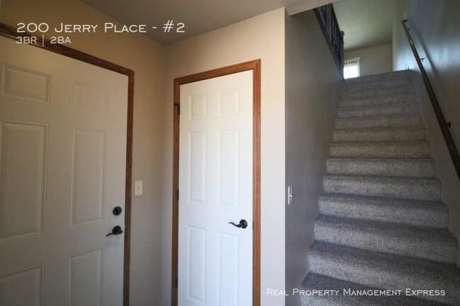 Building Photo - 3 bedroom in Tea SD 57064