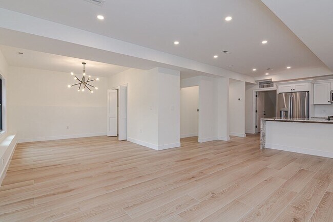 Building Photo - 91 Green St