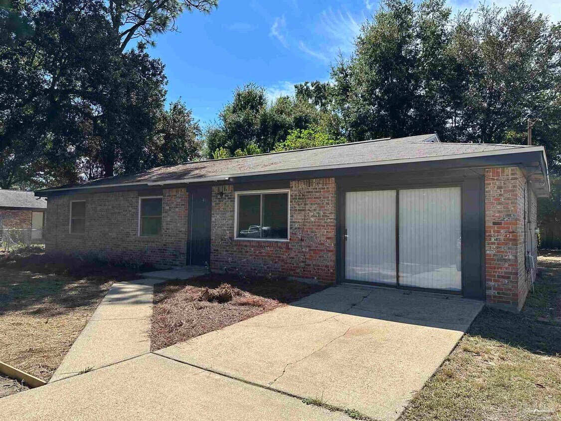 Foto principal - 3735 Creighton Rd