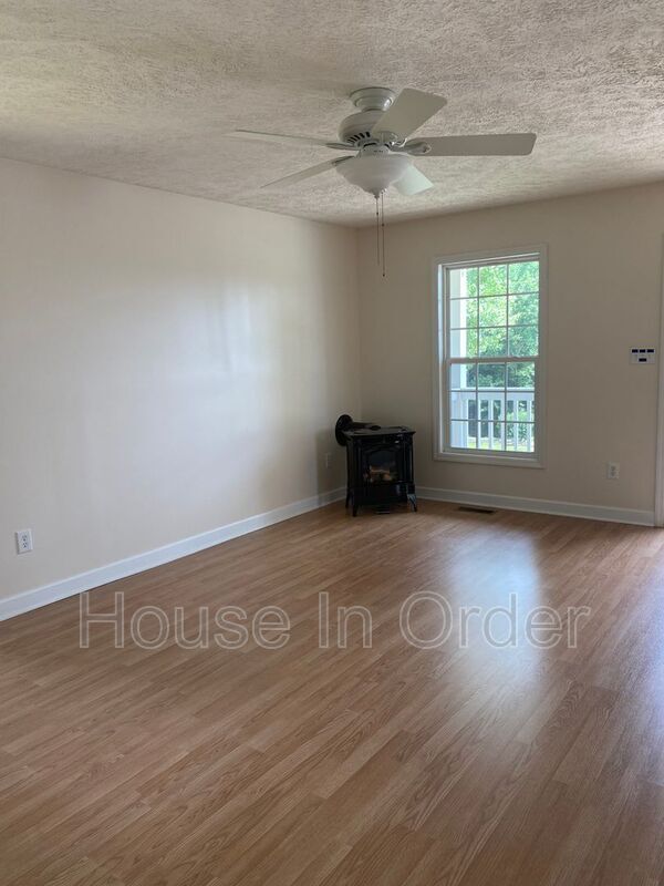 Foto del edificio - 47 Deer Meadows Dr