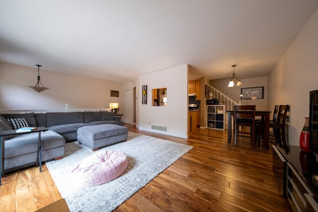 Building Photo - 14210 Hibiscus Ct