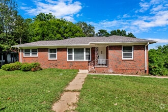 Building Photo - 204 3rd Ave