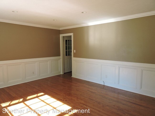 Building Photo - 4114 Dellwood Dr