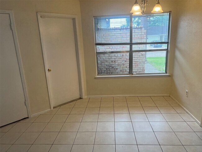Foto del edificio - 6507 Bridgegate Dr