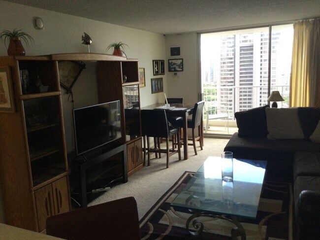 Sala de estar - 400 Hobron Ln