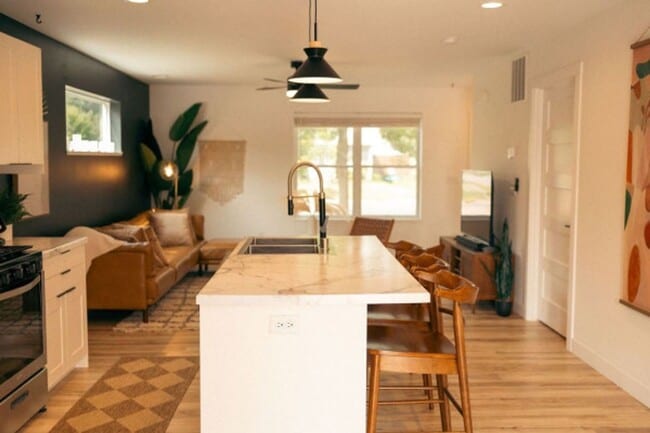 Building Photo - Modern three bedroom, two bath, Scandinavi...