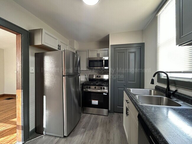 Foto del edificio - 1215 Sullivant Ave