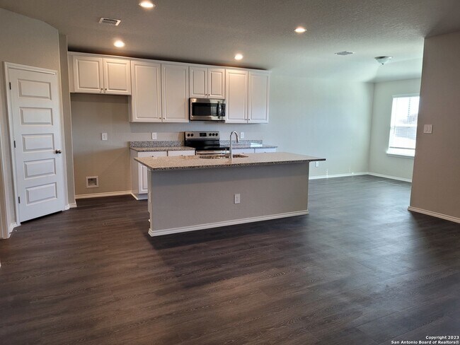 Building Photo - 225 Mossberg Wy